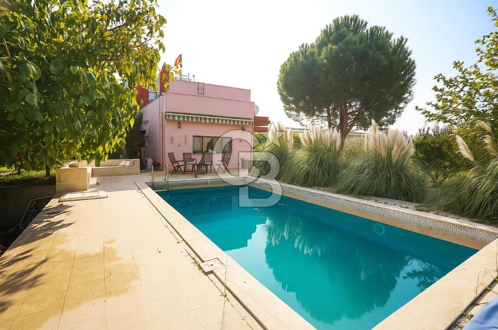 İzmir Tire Anayolu kenarında Satılık 40.000 m² Müştemilatlı Tarla