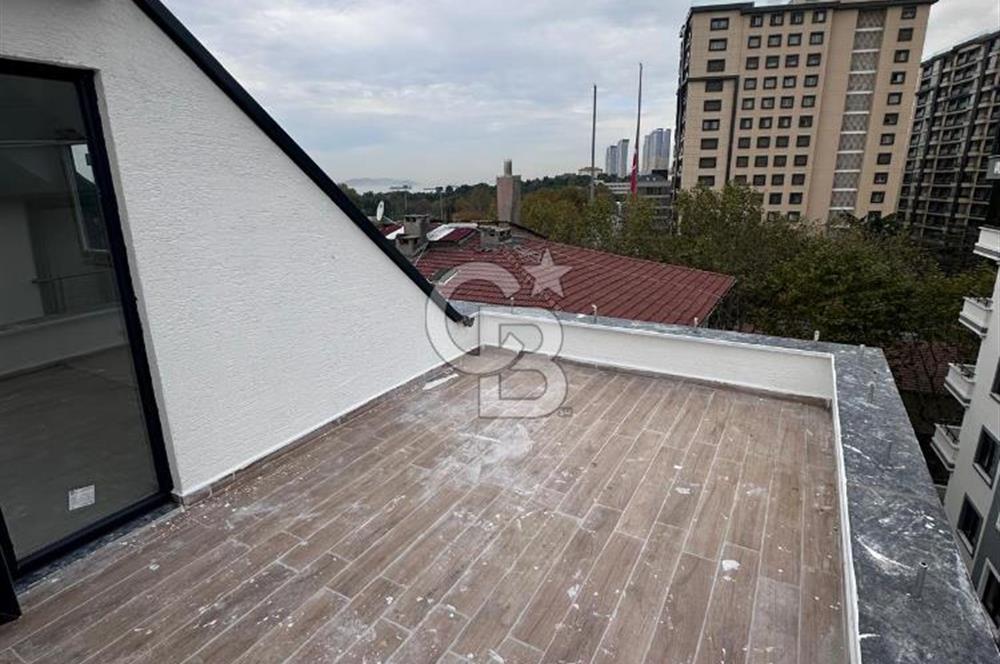 CB Fly'dan Pendikte Çift Terasıda Deniz Manzaralı Dubleks Daire!