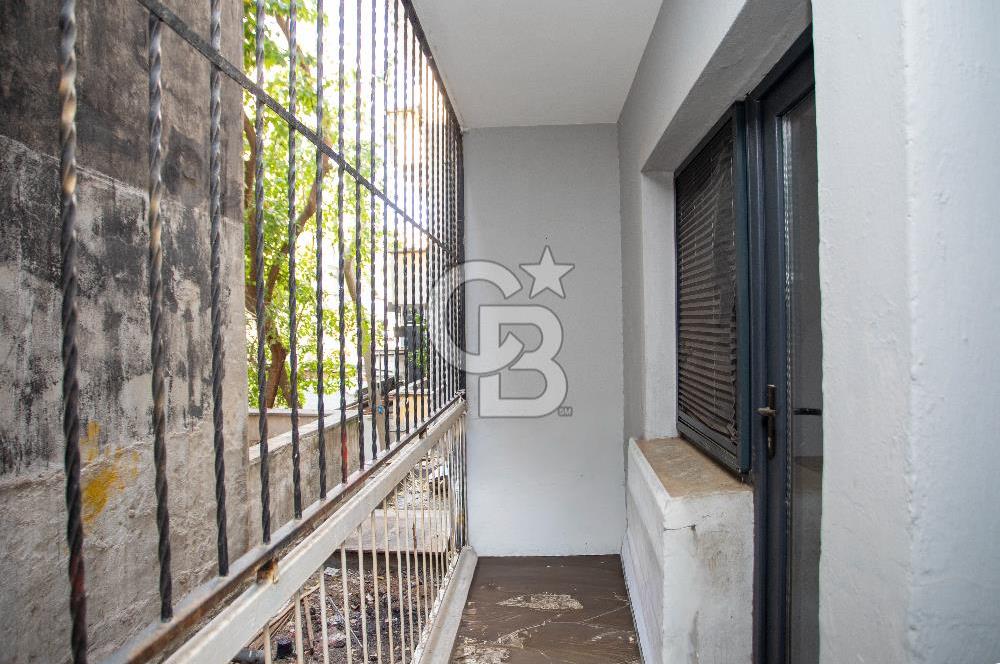 Karşıyaka Çarşı İçerisinde Kiralık 2+1 İşyeri & Ofis