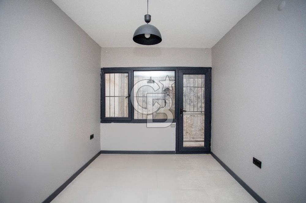 Karşıyaka Çarşı İçerisinde Kiralık 2+1 İşyeri & Ofis