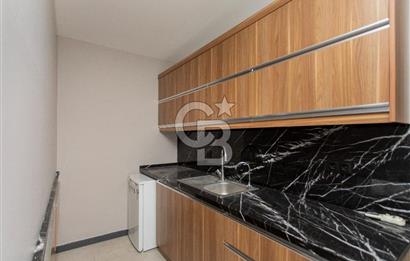 Karşıyaka Çarşı İçerisinde Kiralık 2+1 İşyeri & Ofis