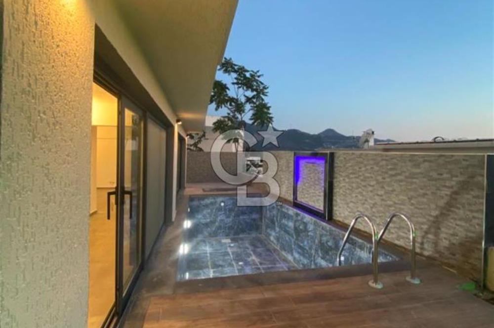Bodrum Yalıkavak'ta Deniz Manzaralı Satılık 5+1 Villa