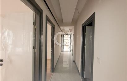 Menemen Koyundere’de Cadde Üzeri Satılık 2+1 Daire