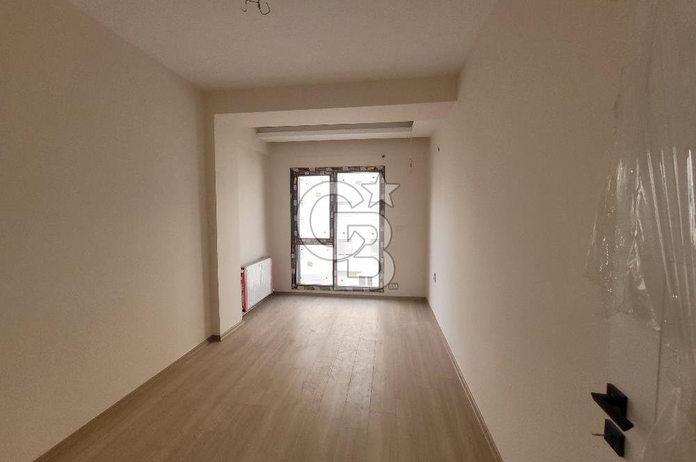 Menemen Koyundere’de Cadde Üzeri Satılık 2+1 Daire