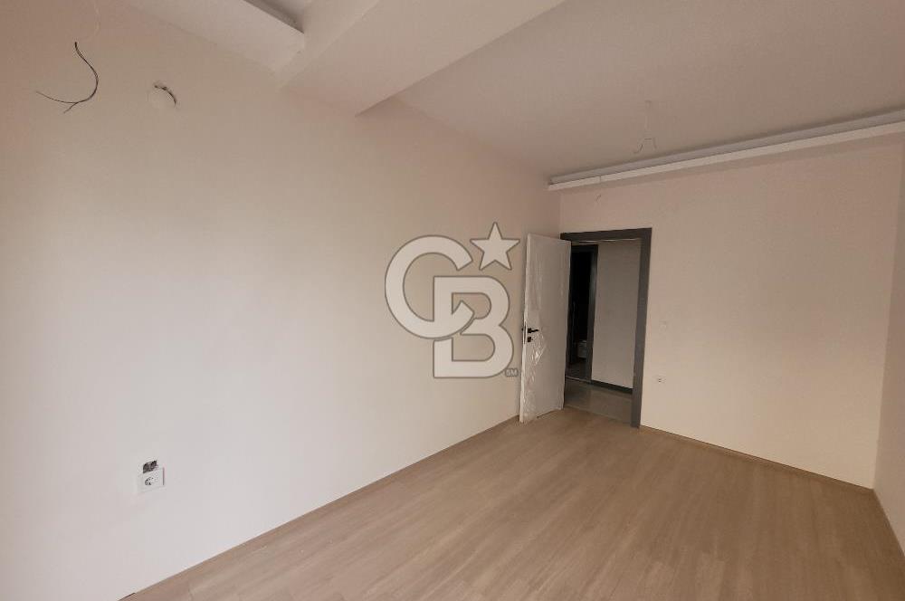 Menemen Koyundere’de Cadde Üzeri Satılık 2+1 Daire