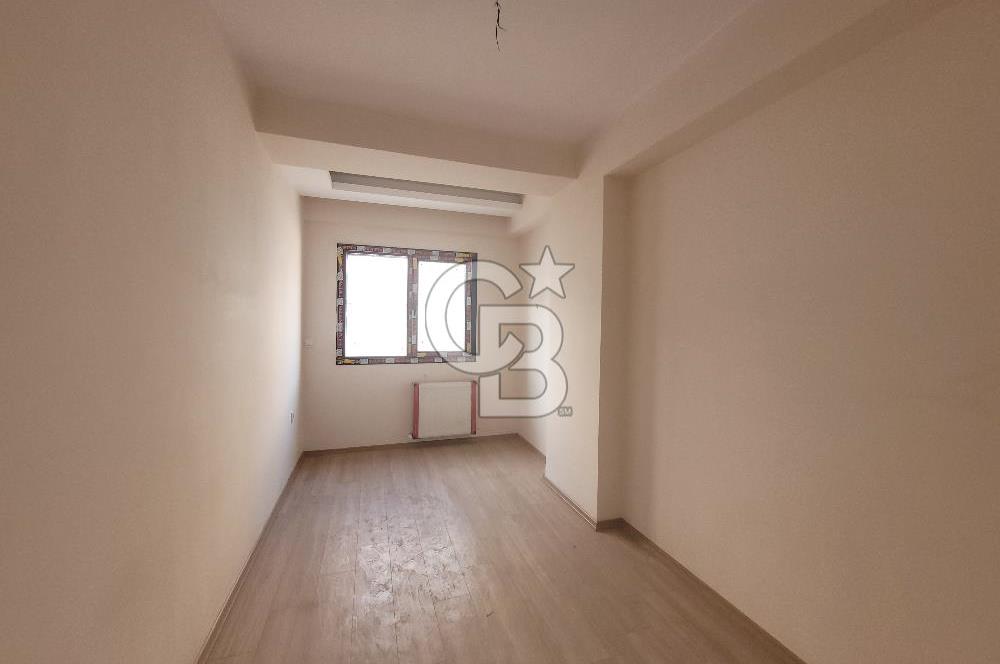 Menemen Koyundere’de Cadde Üzeri Satılık 2+1 Daire