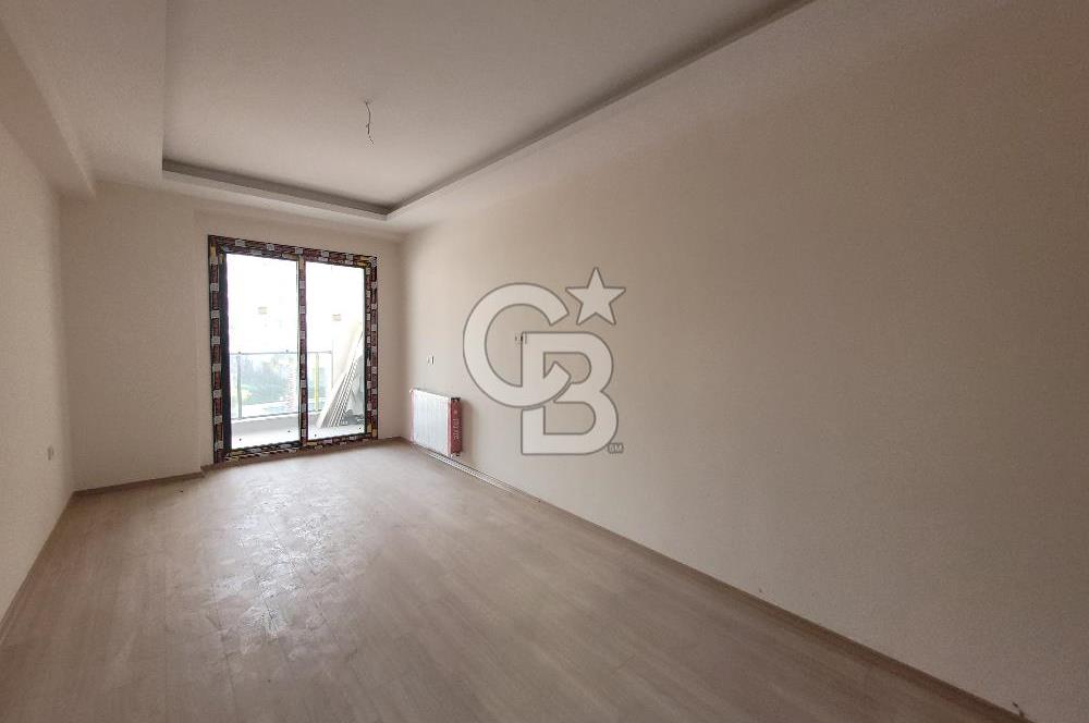 Menemen Koyundere’de Cadde Üzeri Satılık 2+1 Daire