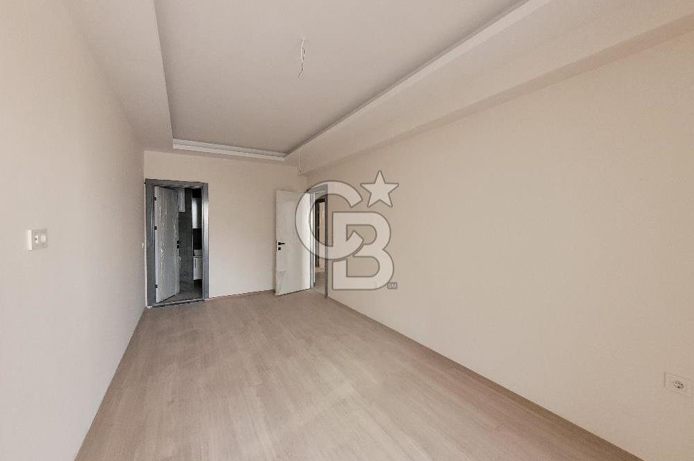 Menemen Koyundere’de Cadde Üzeri Satılık 2+1 Daire