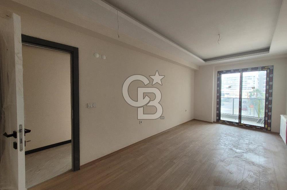 Menemen Koyundere’de Cadde Üzeri Satılık 2+1 Daire