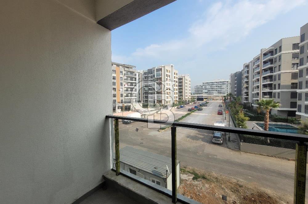 Menemen Koyundere’de Cadde Üzeri Satılık 2+1 Daire