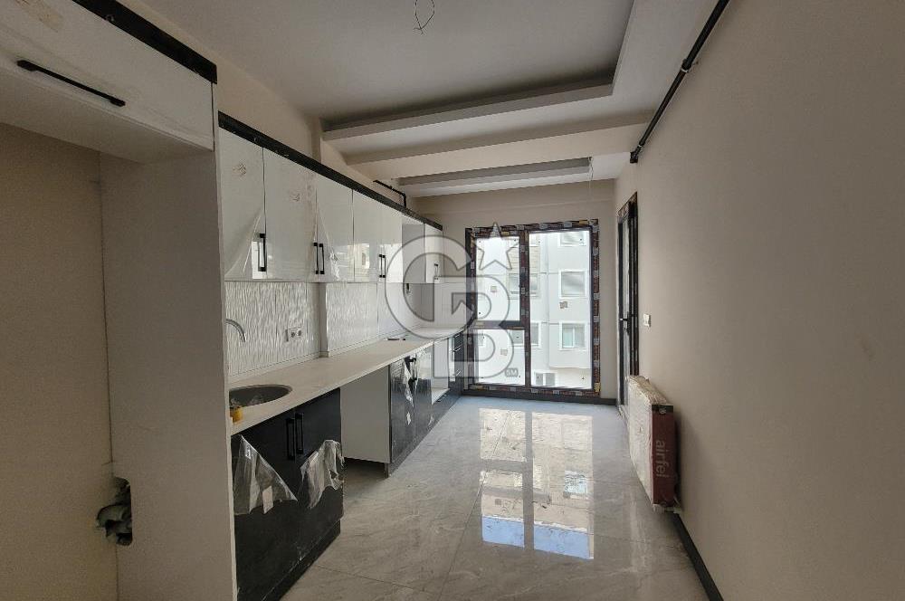 Menemen Koyundere’de Cadde Üzeri Satılık 2+1 Daire