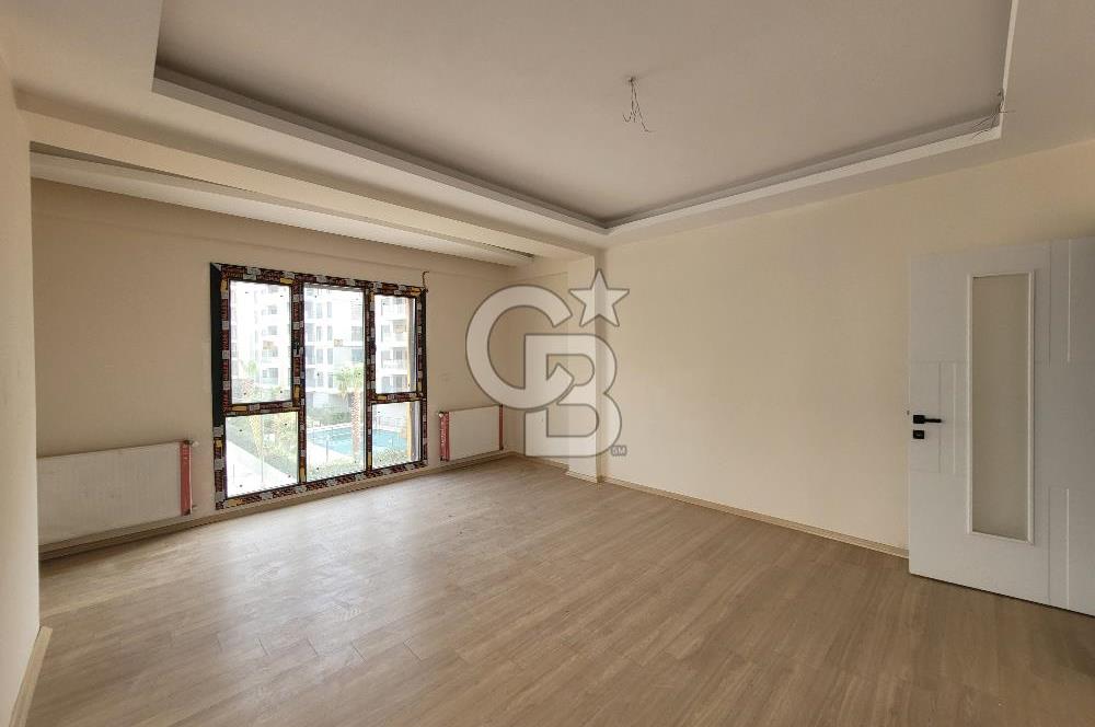 Menemen Koyundere’de Cadde Üzeri Satılık 2+1 Daire