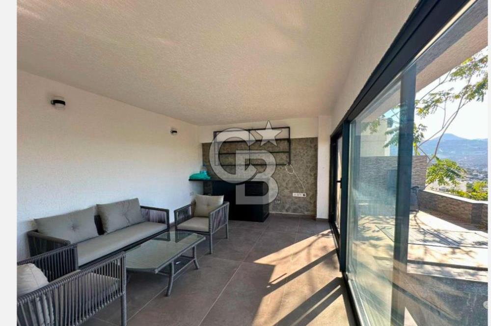 Bodrum Yalıkavak'ta Deniz Manzaralı Satılık 5+1 Villa