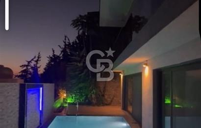 Bodrum Yalıkavak'ta Deniz Manzaralı Satılık 5+1 Villa