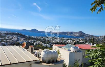 Bodrum Yalıkavak'ta Deniz Manzaralı Satılık 5+1 Villa
