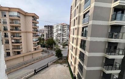 Karşıyaka Yalı mahallesinde 3+1 125 m2 Satılık Daire