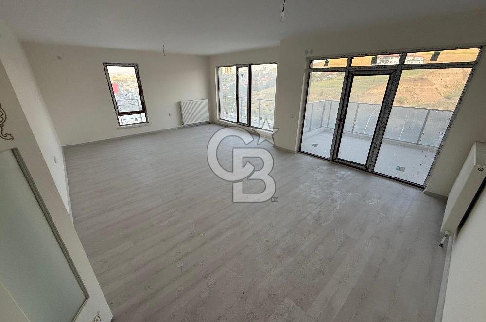 PROTOKOL YOLU CEPHELİ BENZERSİZ 3 BANYOLU 4+1 SATILIK DAİRE
