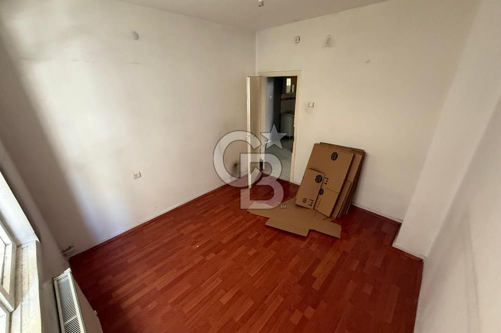 DEMETEVLER 4. CADDEDE METROYA YÜRÜME MESAFESİ SATILIK 3+1 DAİRE