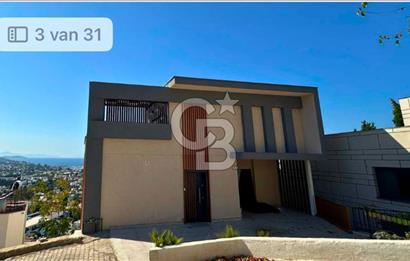 Bodrum Yalıkavak'ta Deniz Manzaralı Satılık 5+1 Villa