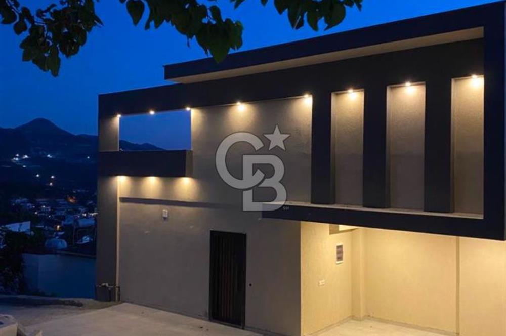 Bodrum Yalıkavak'ta Deniz Manzaralı Satılık 5+1 Villa