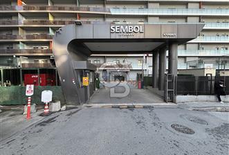 SEMBOL İSTANBUL SİTESİNDE BALKONLU KREDİYE UYGUN SATILIK BOŞ 2+1 - 5 - 313464