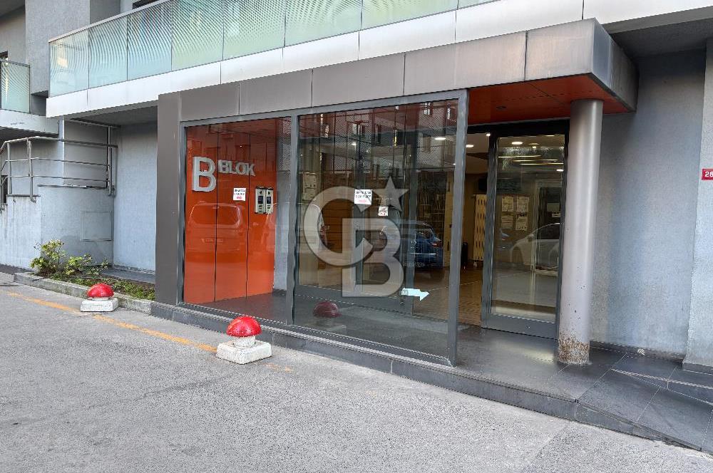 SEMBOL İSTANBUL SİTESİNDE BALKONLU KREDİYE UYGUN SATILIK BOŞ 2+1