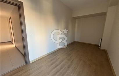 SEMBOL İSTANBUL SİTESİNDE BALKONLU KREDİYE UYGUN SATILIK BOŞ 2+1