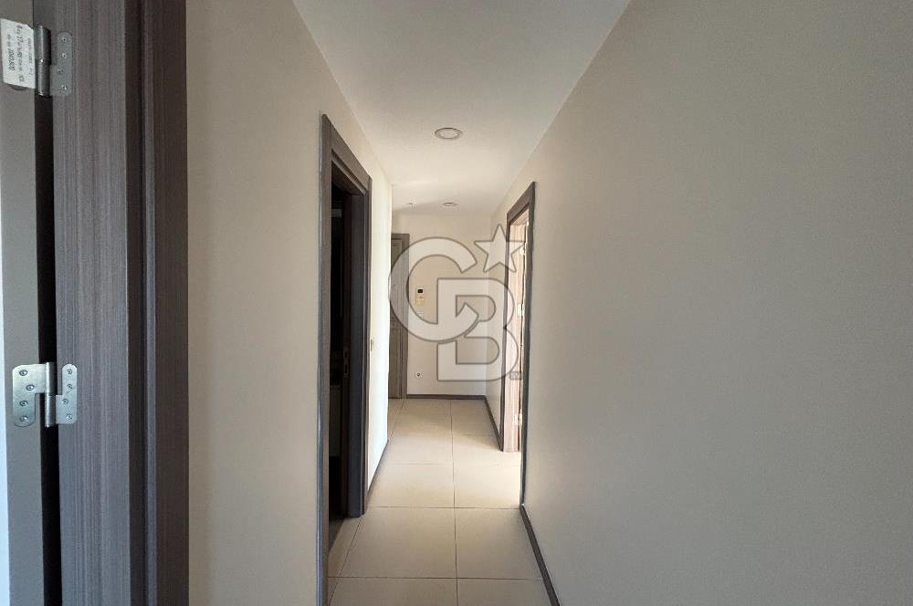 SEMBOL İSTANBUL SİTESİNDE BALKONLU KREDİYE UYGUN SATILIK BOŞ 2+1