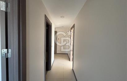 SEMBOL İSTANBUL SİTESİNDE BALKONLU KREDİYE UYGUN SATILIK BOŞ 2+1