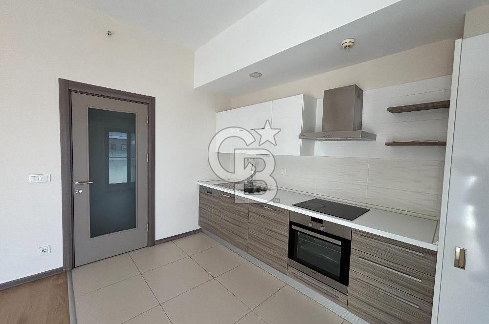 SEMBOL İSTANBUL SİTESİNDE BALKONLU KREDİYE UYGUN SATILIK BOŞ 2+1