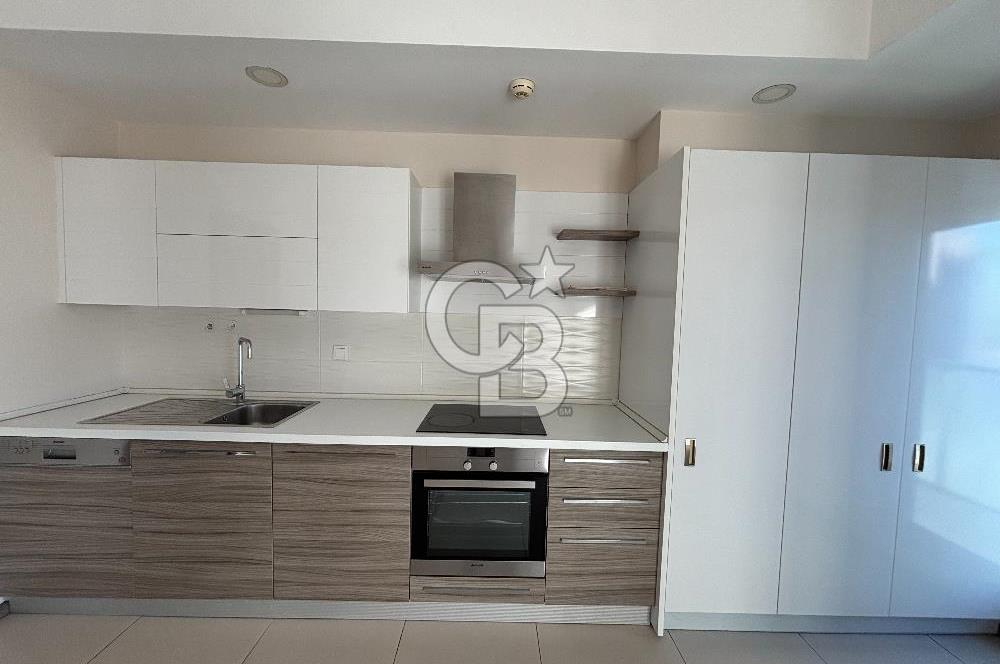 SEMBOL İSTANBUL SİTESİNDE BALKONLU KREDİYE UYGUN SATILIK BOŞ 2+1