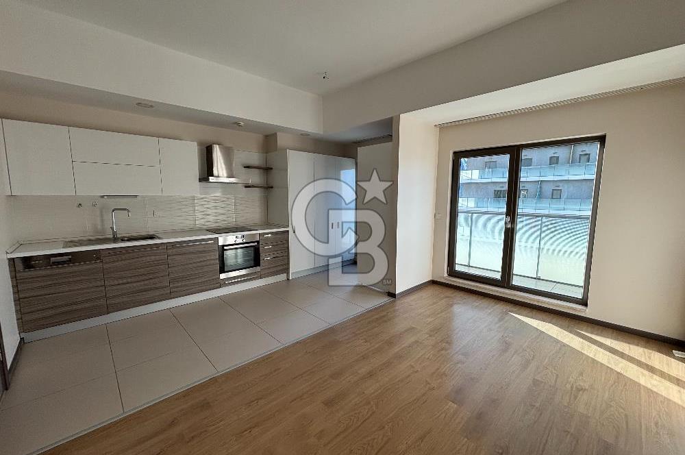 SEMBOL İSTANBUL SİTESİNDE BALKONLU KREDİYE UYGUN SATILIK BOŞ 2+1