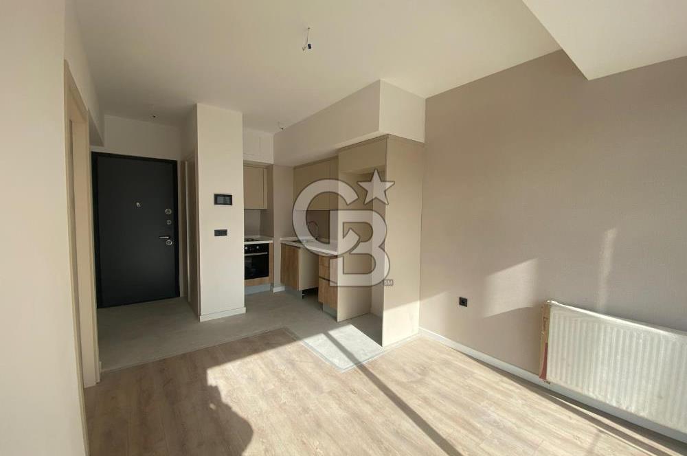 ATAŞEHİR GAYDA VERA SİTESİ, CADDE ve MEYDAN CEPHE, KİRALIK 1+1