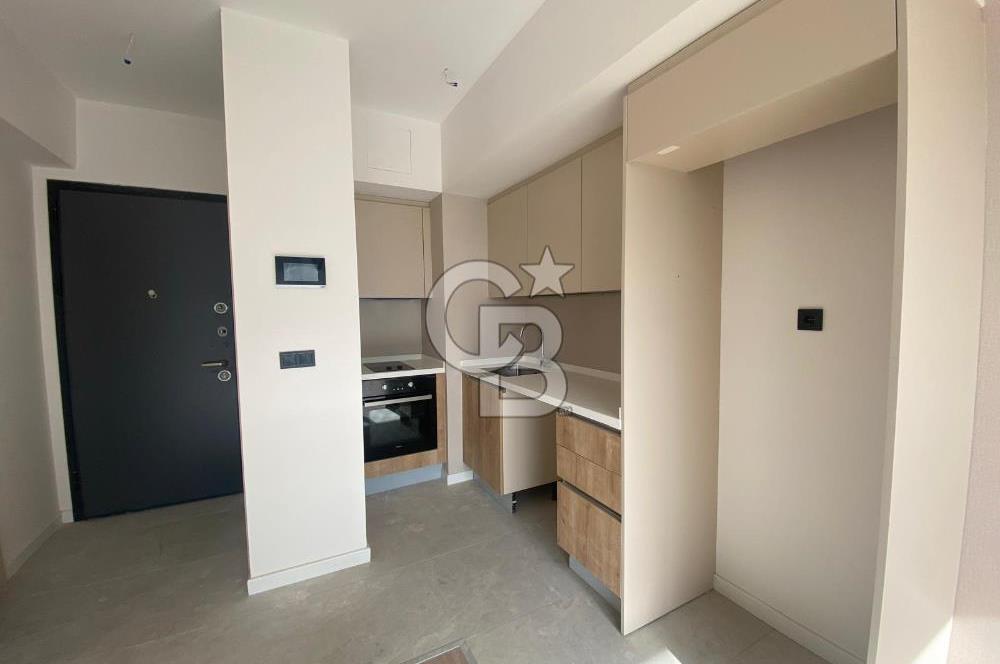 ATAŞEHİR GAYDA VERA SİTESİ, CADDE ve MEYDAN CEPHE, KİRALIK 1+1