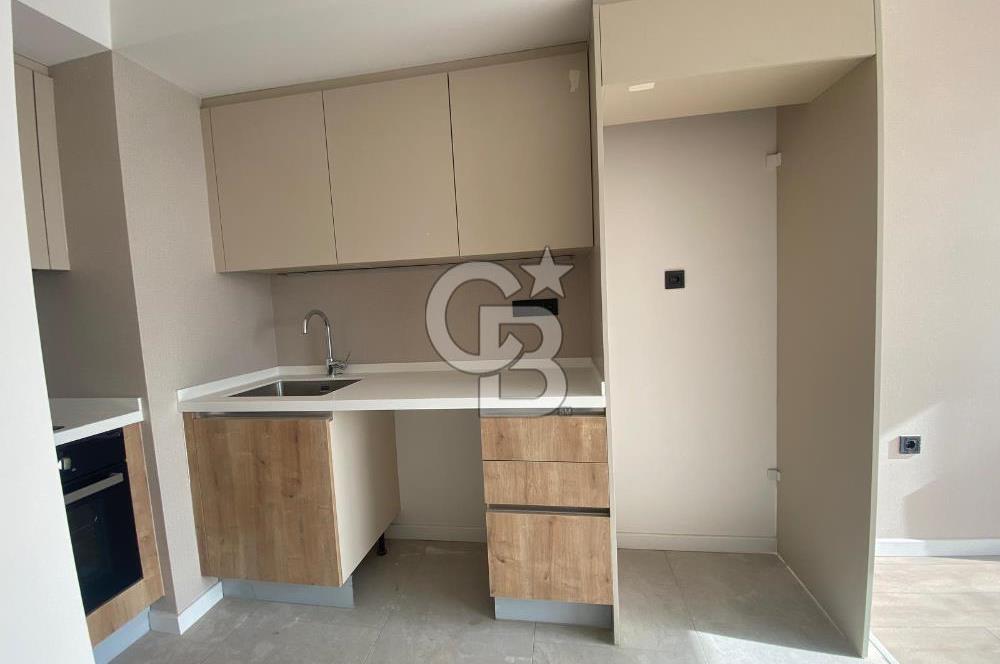 ATAŞEHİR GAYDA VERA SİTESİ, CADDE ve MEYDAN CEPHE, KİRALIK 1+1