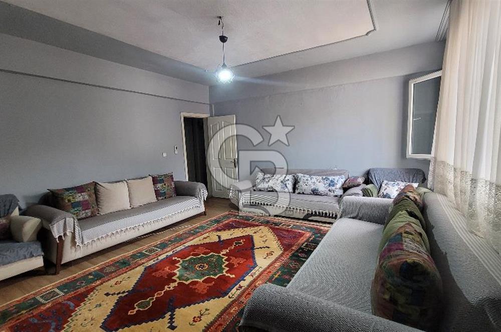 Karşıyaka Latife Hanım Mahallesi  3+1 Giriş Kat Daire