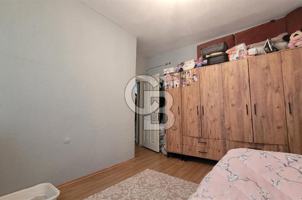 Karşıyaka Latife Hanım Mahallesi  3+1 Giriş Kat Daire