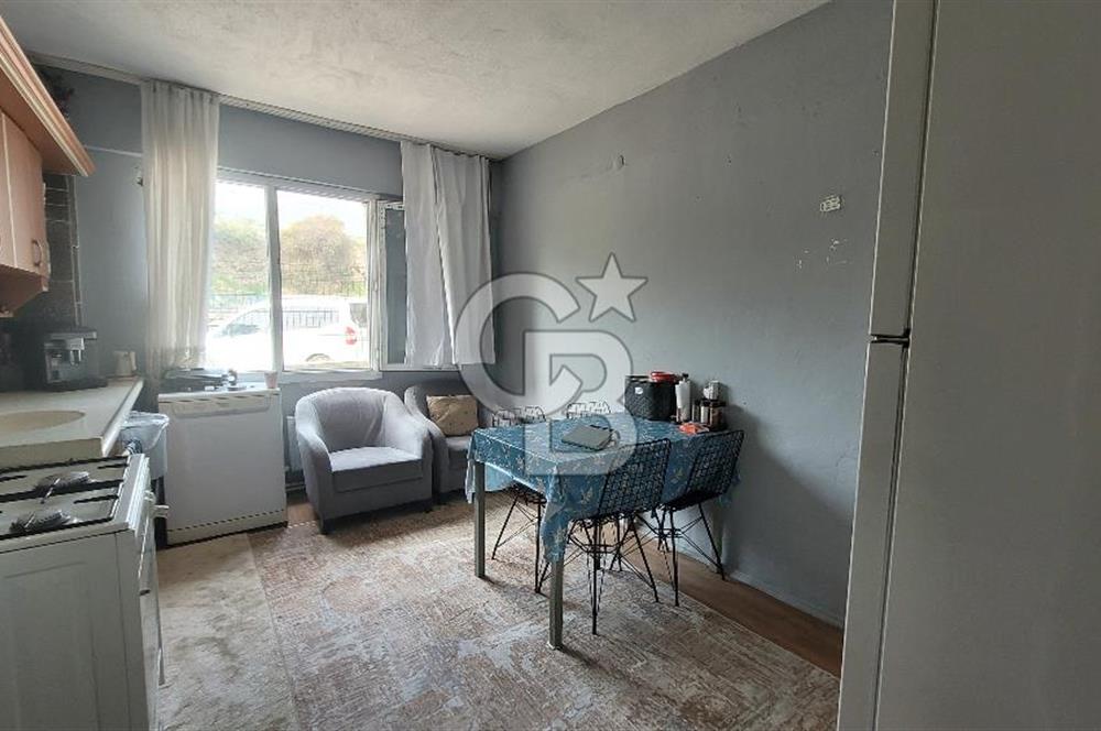 Karşıyaka Latife Hanım Mahallesi  3+1 Giriş Kat Daire