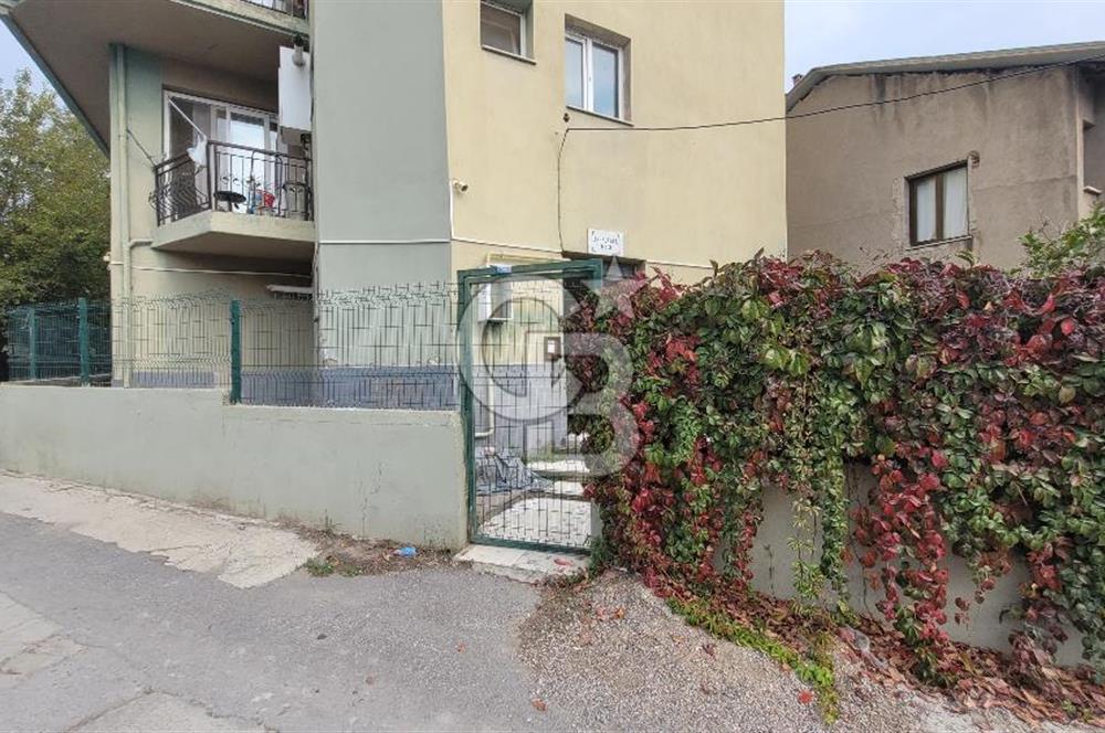 Karşıyaka Latife Hanım Mahallesi  3+1 Giriş Kat Daire