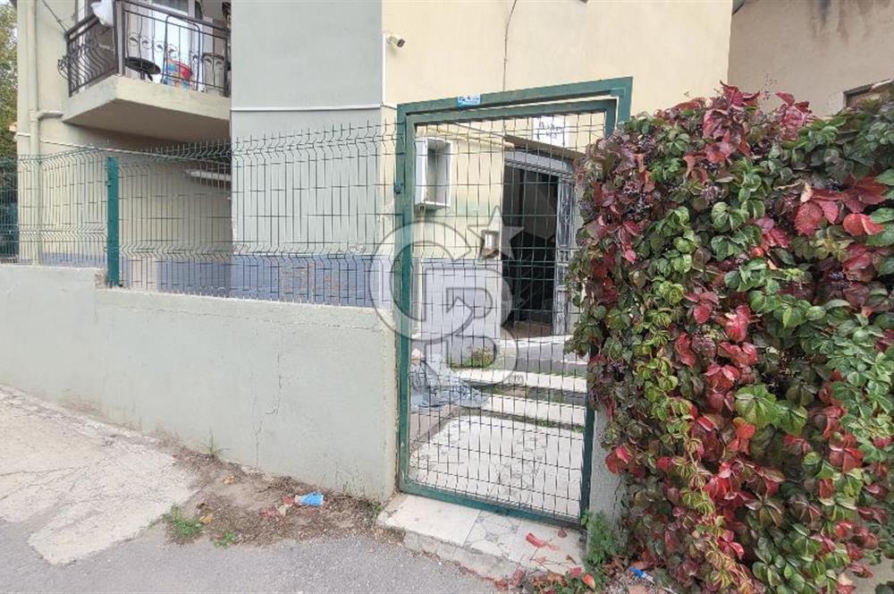 Karşıyaka Latife Hanım Mahallesi  3+1 Giriş Kat Daire