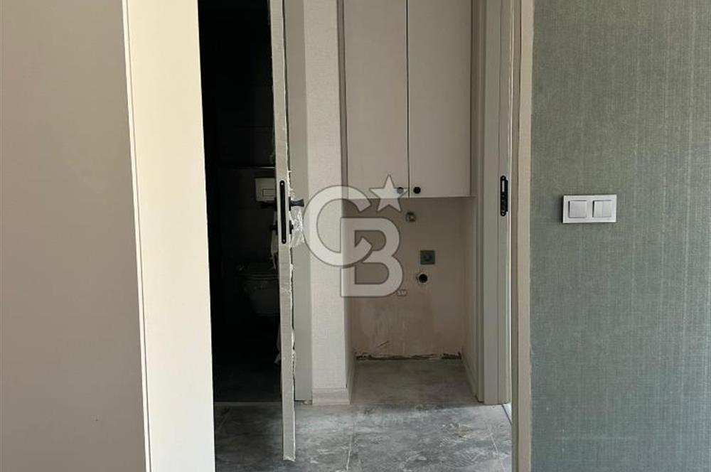 ACİL SATILIK 1+1 BAHÇE ÇIKIŞLI İSKANLI ASANSÖRLÜ YENİ BİNA