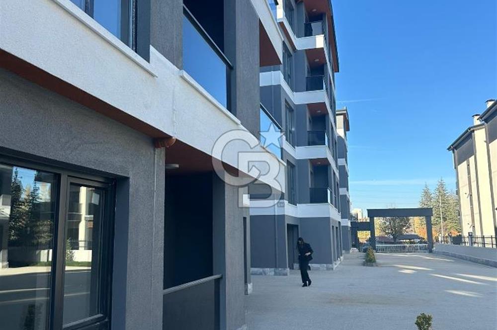 ACİL SATILIK 1+1 BAHÇE ÇIKIŞLI İSKANLI ASANSÖRLÜ YENİ BİNA