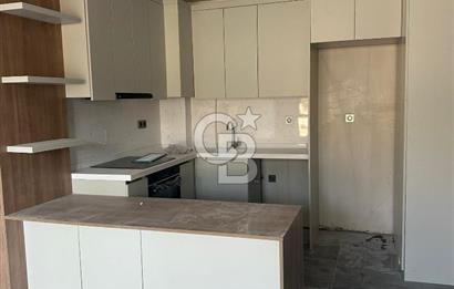 ACİL SATILIK 1+1 BAHÇE ÇIKIŞLI İSKANLI ASANSÖRLÜ YENİ BİNA