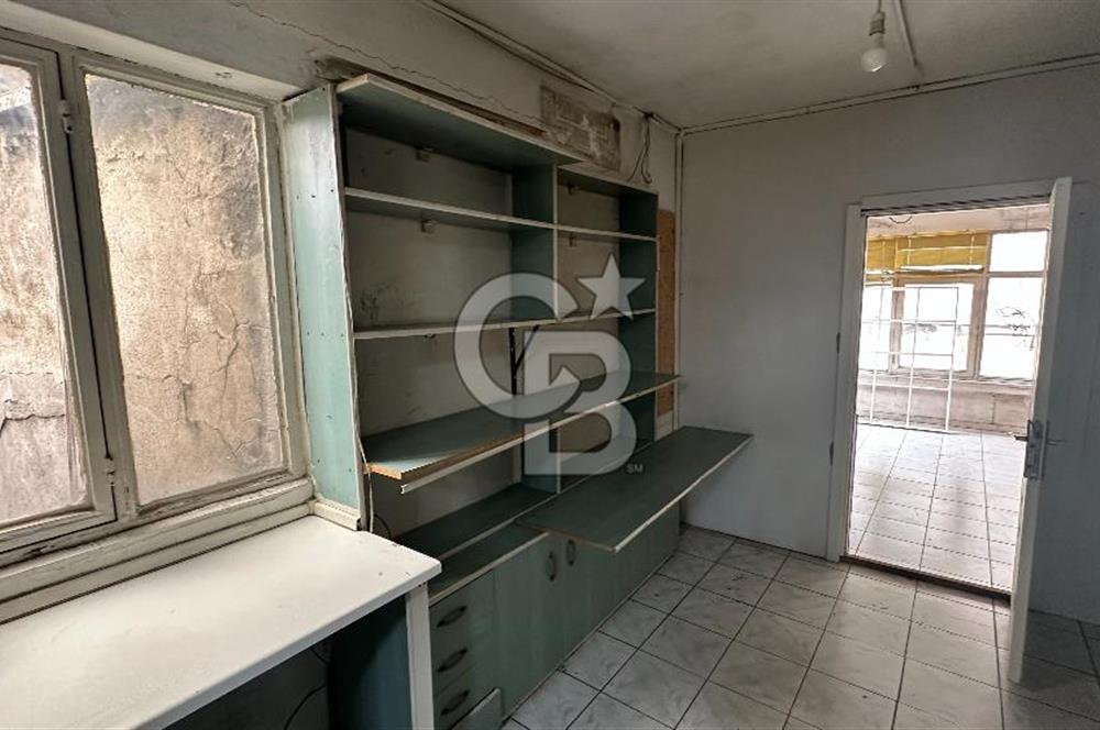 KEMANKEŞ'DE KARAKÖY PASAJ'INDA 5.KAT İŞ HANI KATI 110M2