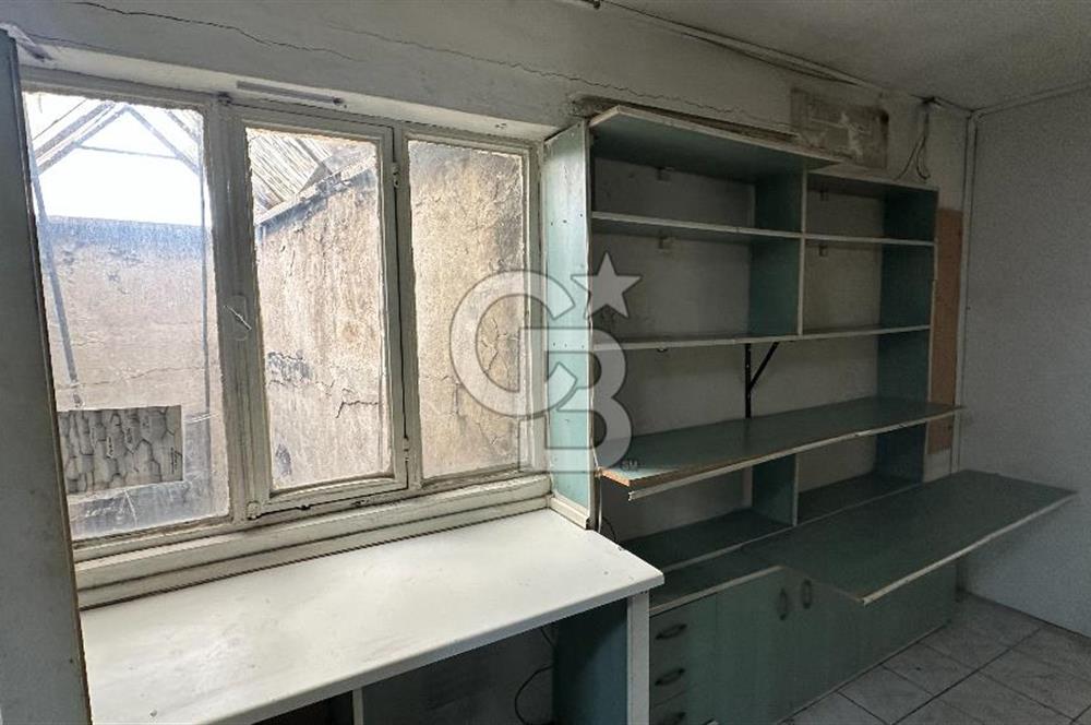 KEMANKEŞ'DE KARAKÖY PASAJ'INDA 5.KAT İŞ HANI KATI 110M2