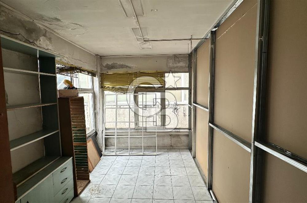 KEMANKEŞ'DE KARAKÖY PASAJ'INDA 5.KAT İŞ HANI KATI 110M2