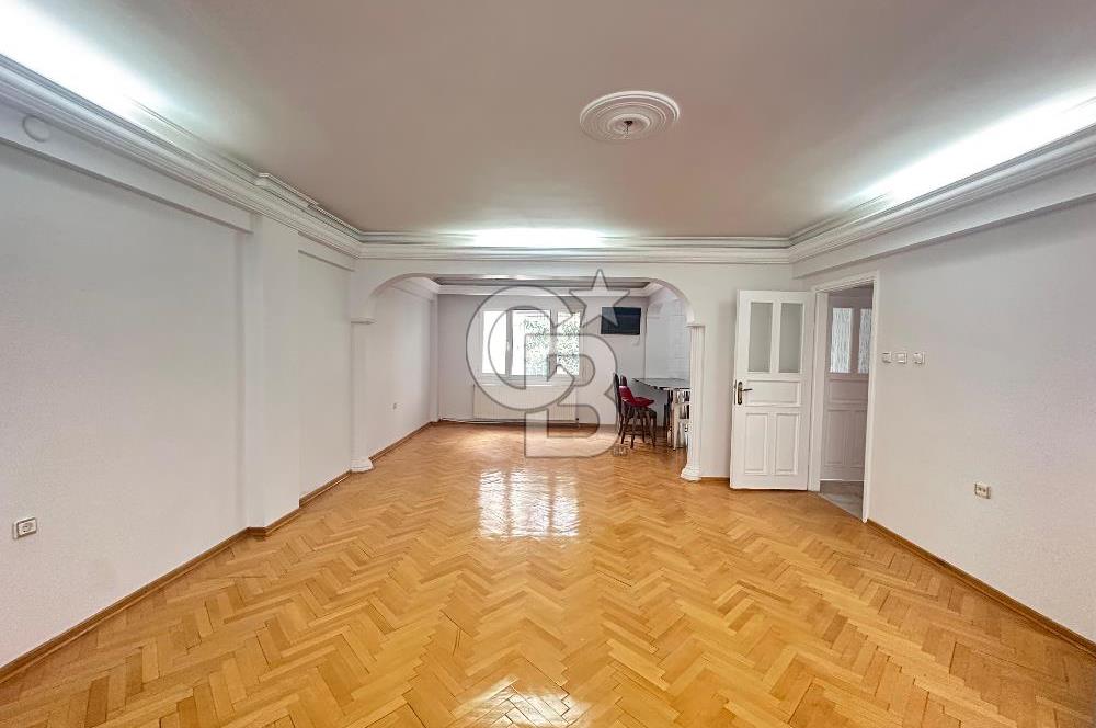 Korutürk de Garajlı Bahçeli Teraslı 6+1 Ferah Villa