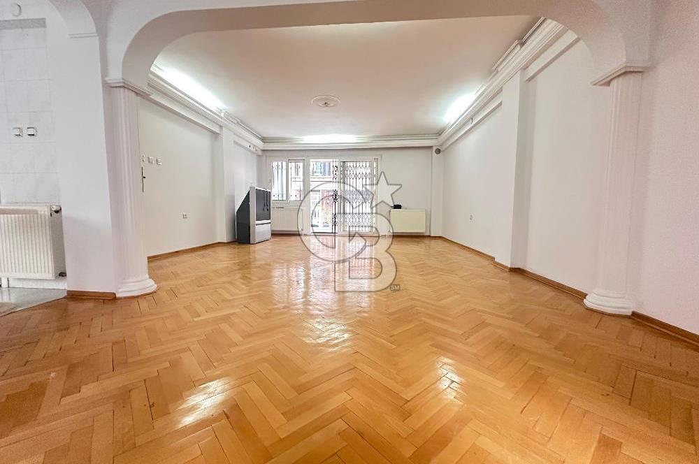 Korutürk de Garajlı Bahçeli Teraslı 6+1 Ferah Villa