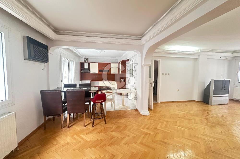 Korutürk de Garajlı Bahçeli Teraslı 6+1 Ferah Villa