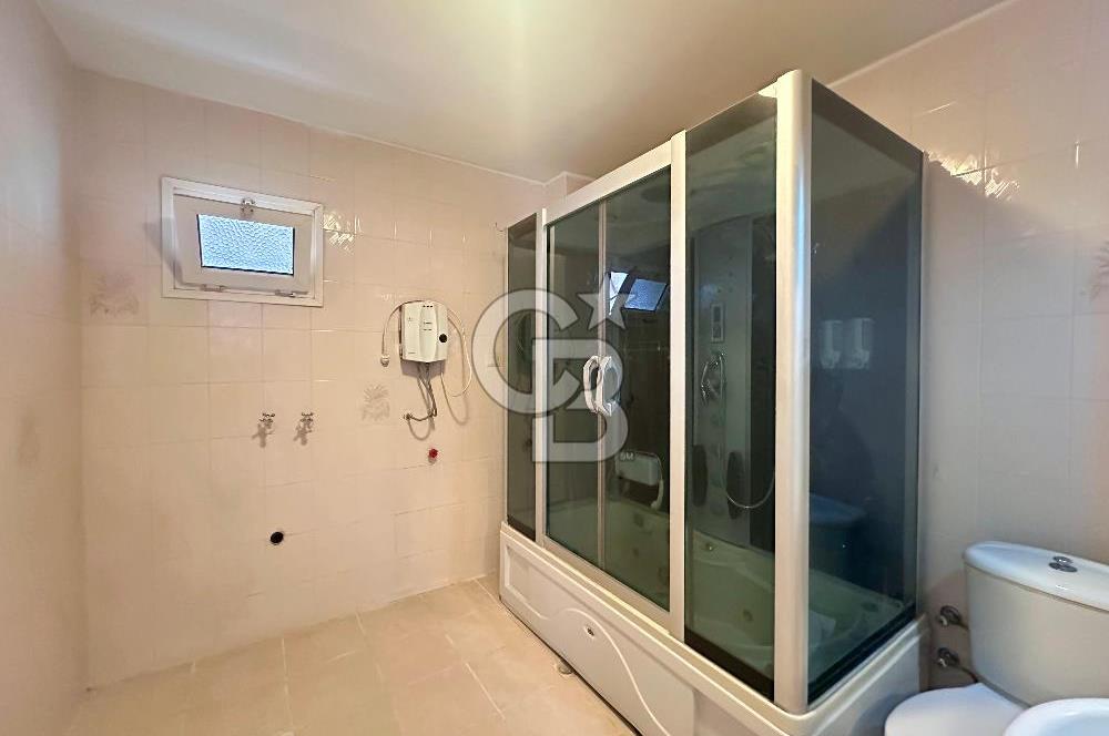 Korutürk de Garajlı Bahçeli Teraslı 6+1 Ferah Villa